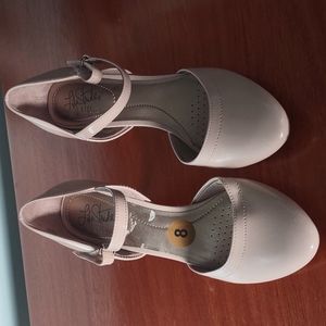Women's Shoes
